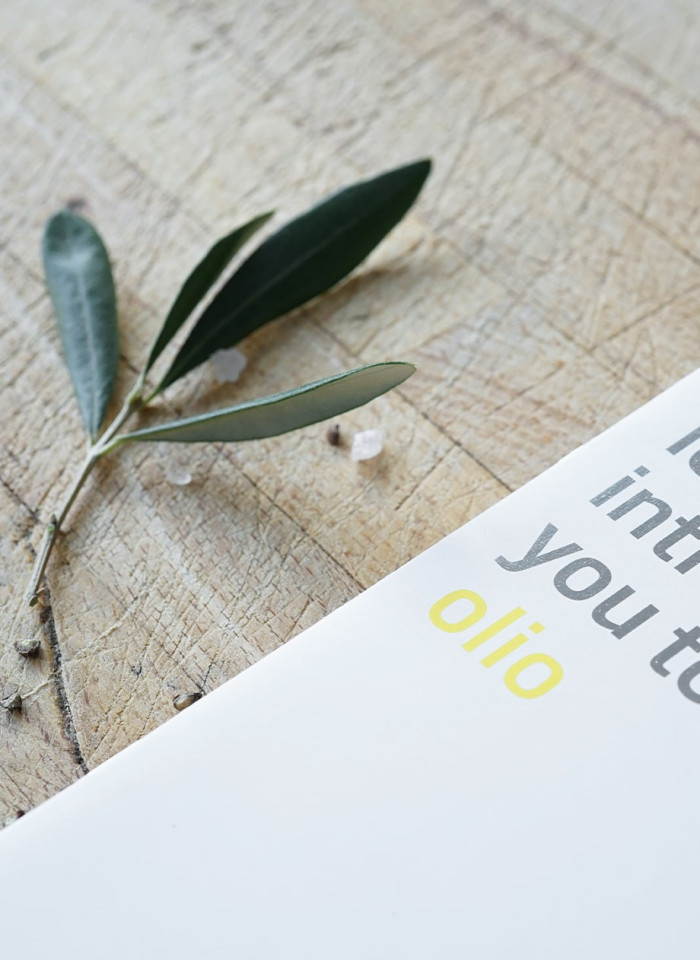 olio Packaging Design Detail Broschuere