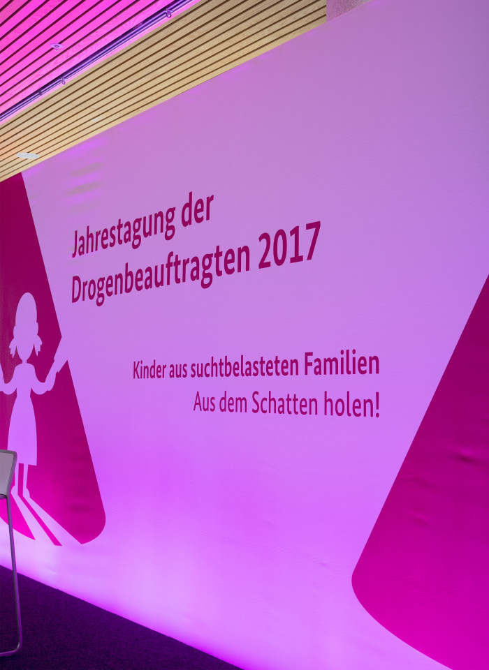 Kinder aus dem Schatten Kongressgestaltung Logodesign Kinder aus dem Schatten Kongressgestaltung Logodesign